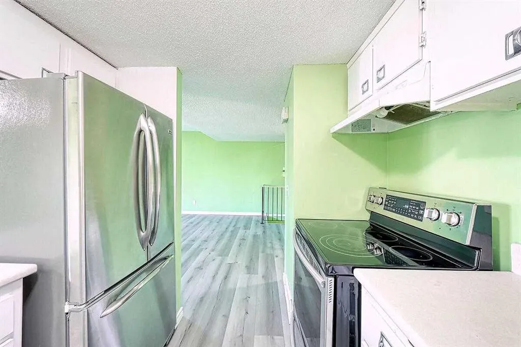 2200 Woodview Drive SW, #206