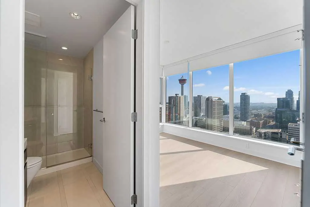 310 12 Avenue SW, #2705