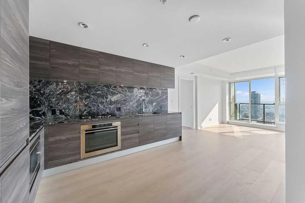 310 12 Avenue SW, #2705