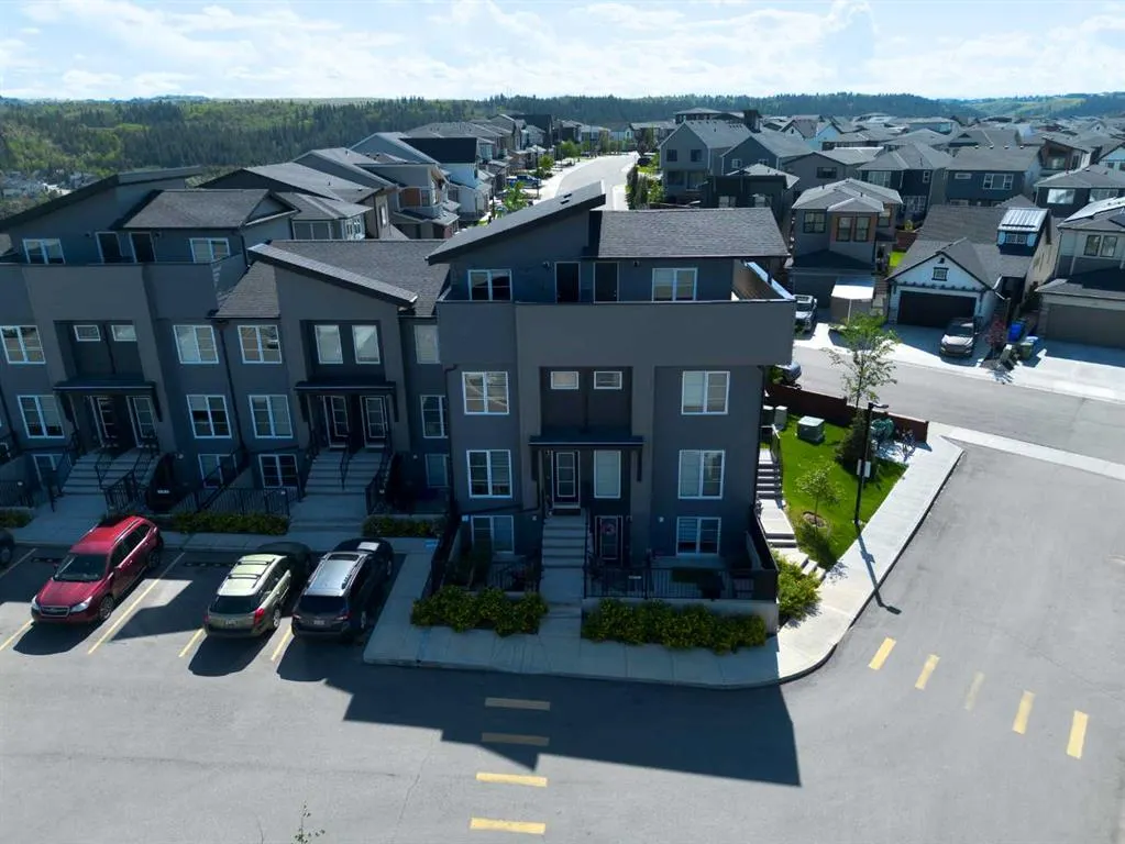 260 Rowley Way NW, #104