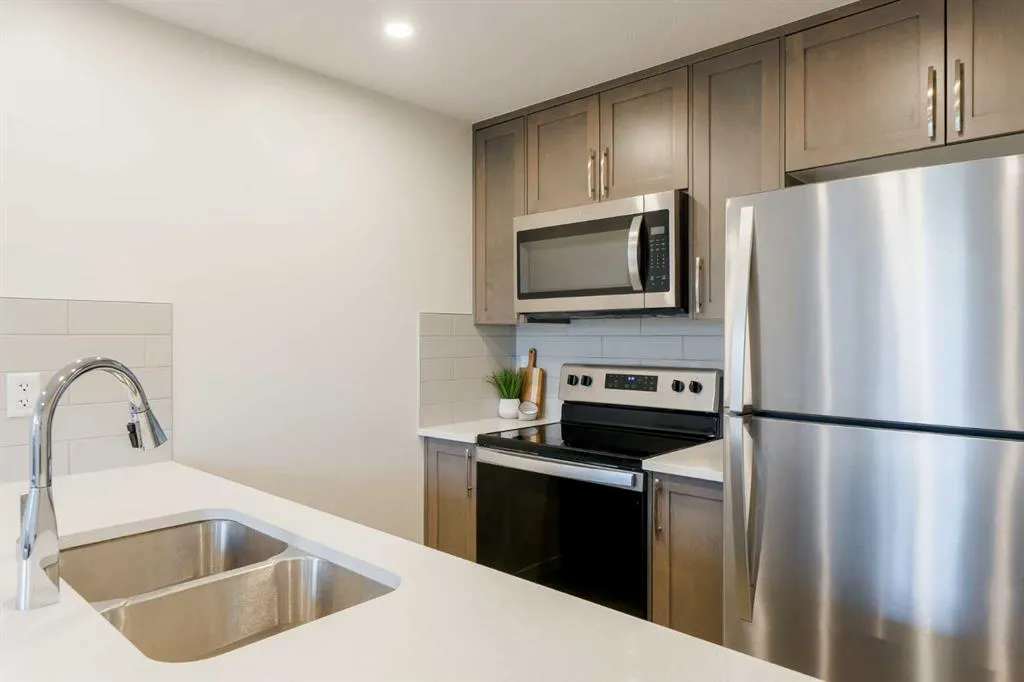 260 Rowley Way NW, #104