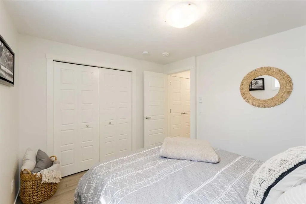 260 Rowley Way NW, #104