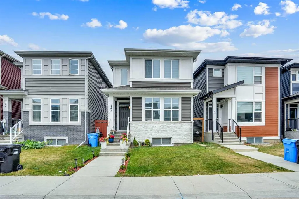 244 Cornerstone Grove NE