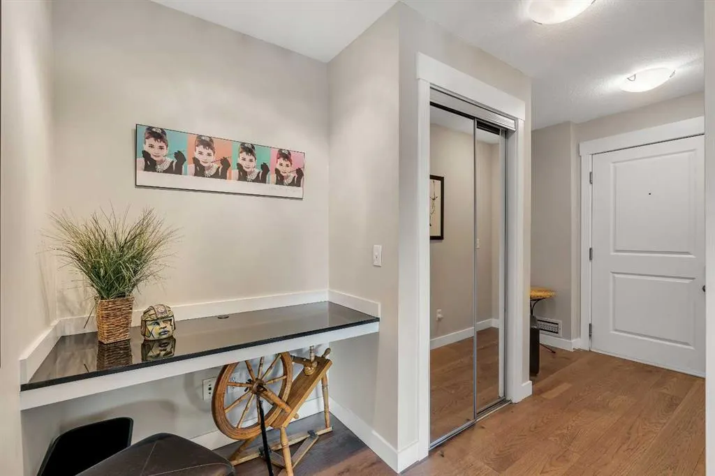 11 Mahogany Row SE, #1401