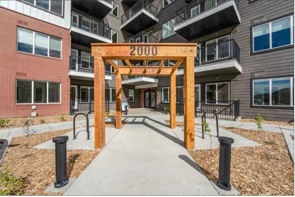 395 Skyview Parkway NE, #2409