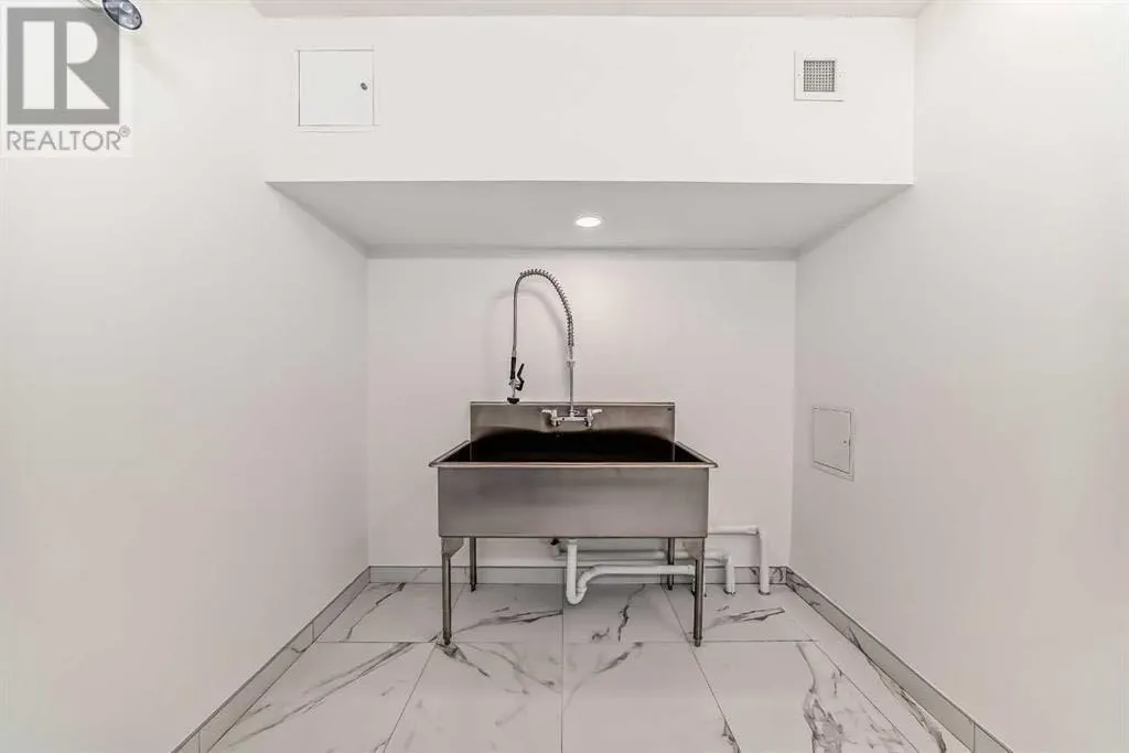 395 Skyview Parkway NE, #2409