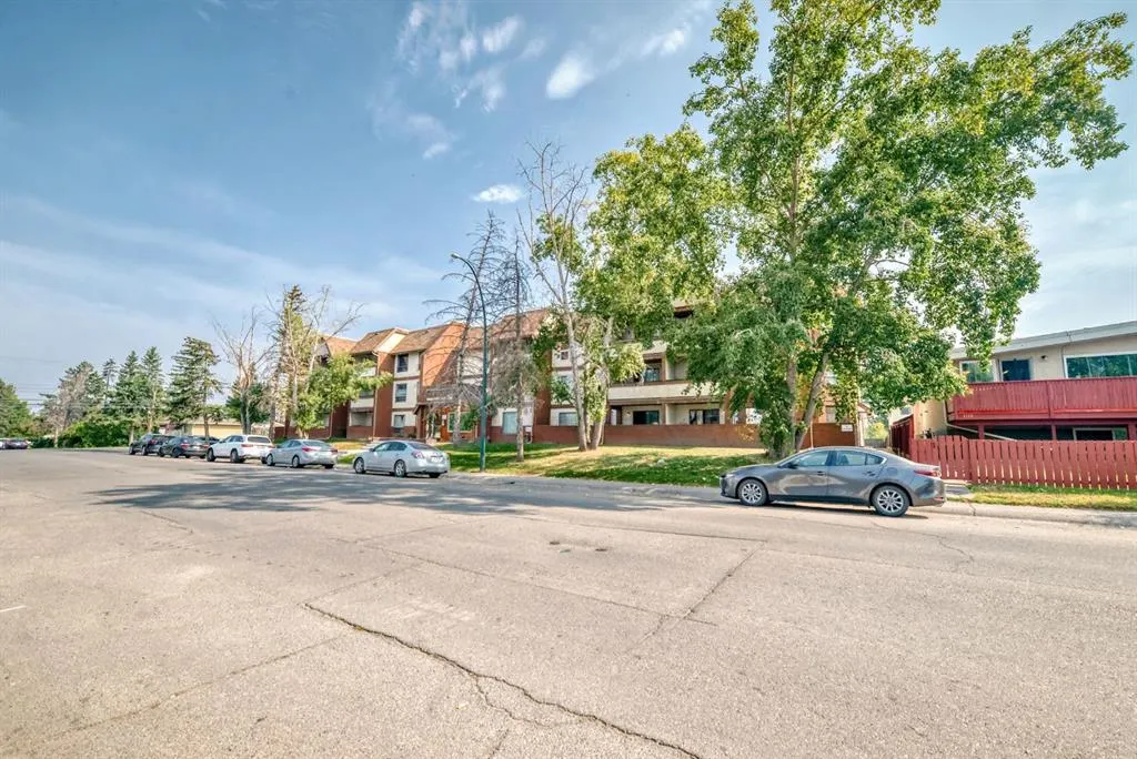 1712 38 Street SE, #306