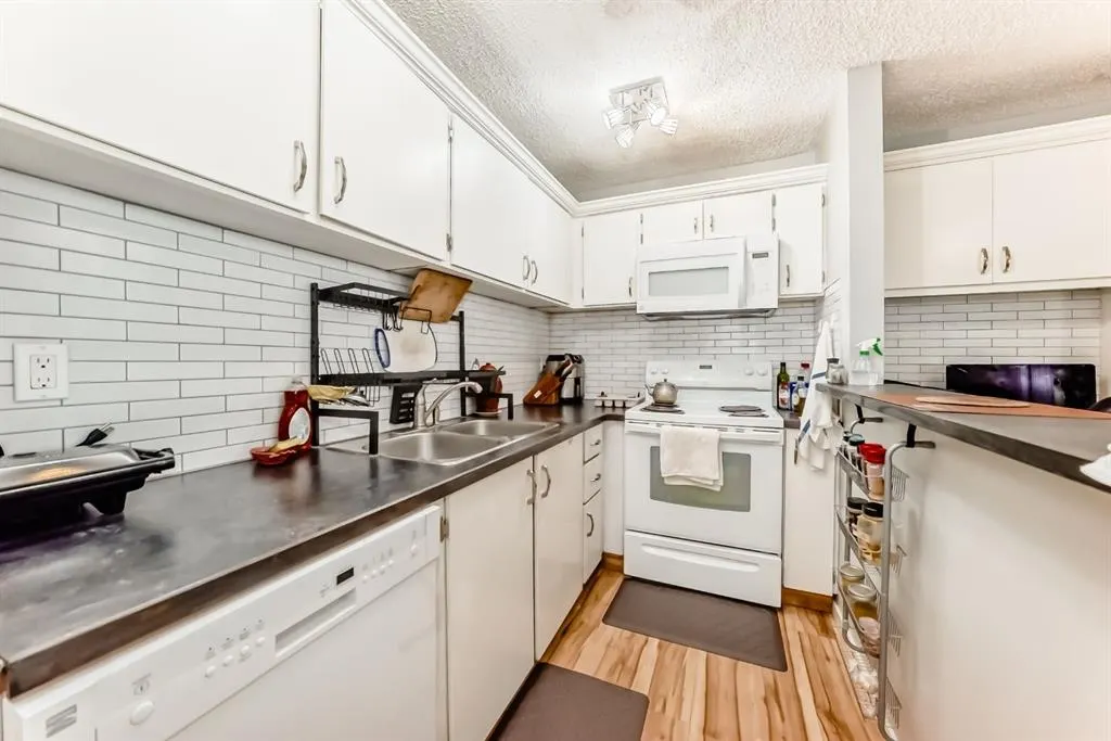 1712 38 Street SE, #306