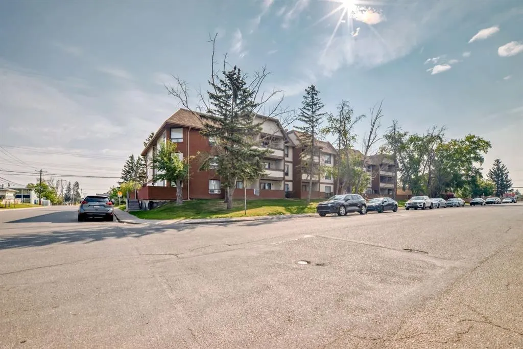 1712 38 Street SE, #306