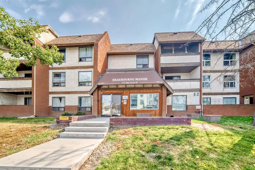 1712 38 Street SE, #306