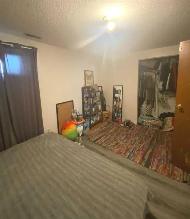 423 3A Street W