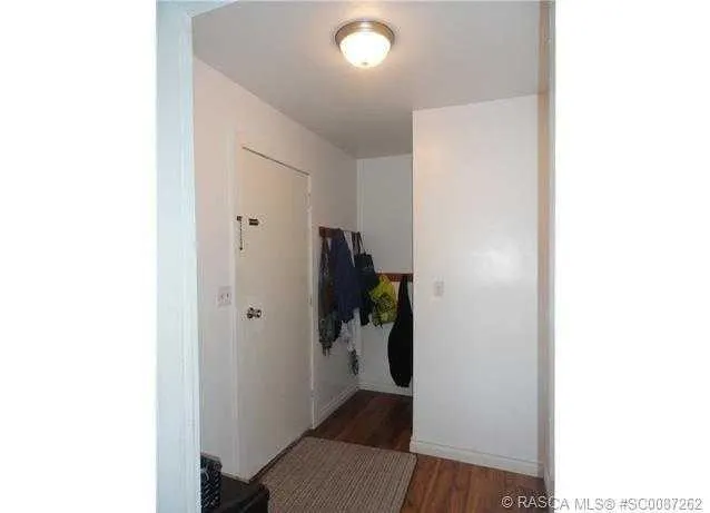 423 3A Street W
