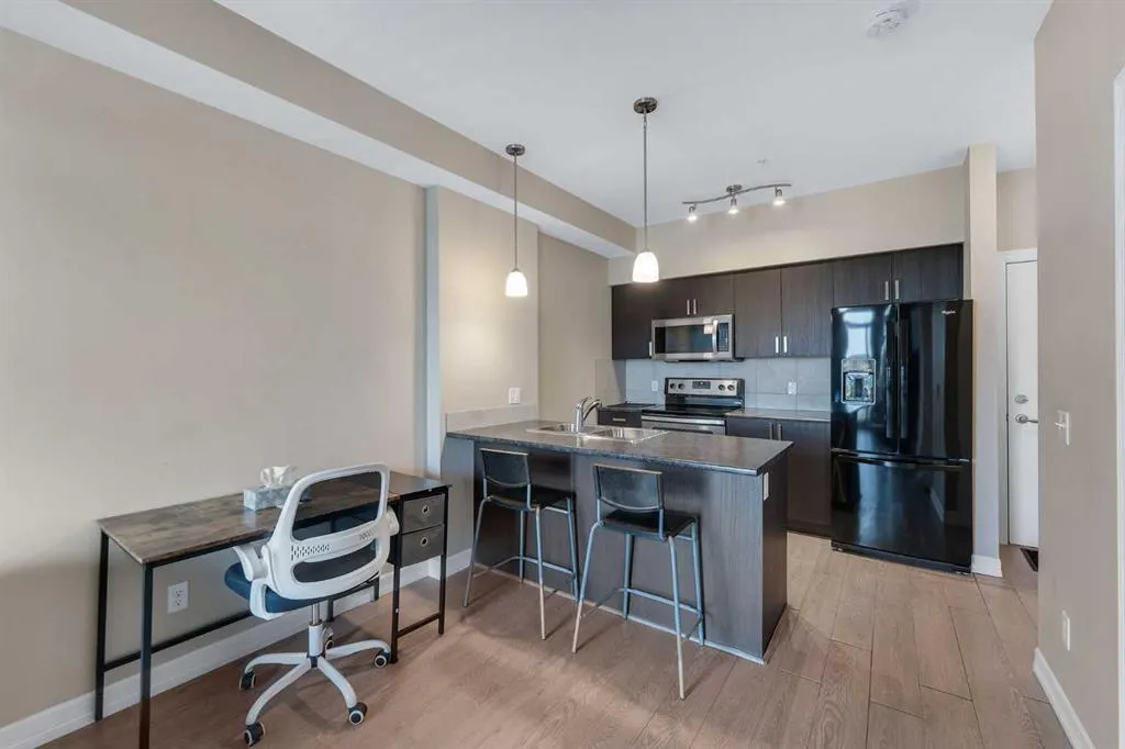 117 Copperpond Common SE, #311