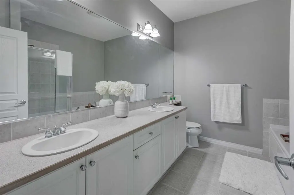 1211 Lake Fraser Green SE, #1211