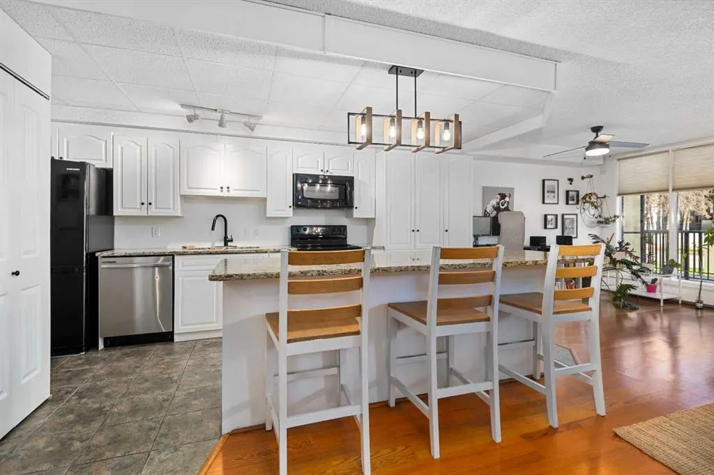 300 Meredith Road NE, #515