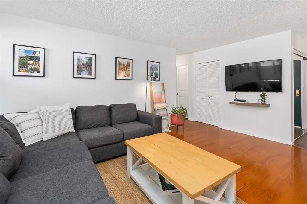 300 Meredith Road NE, #515