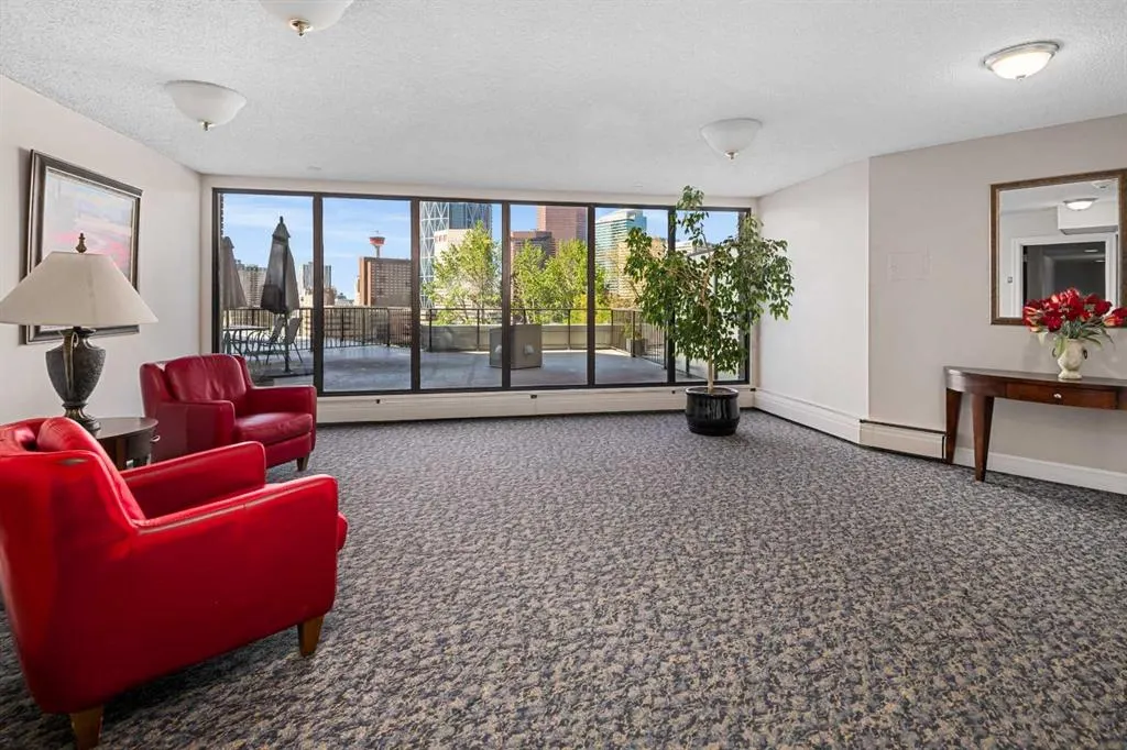 300 Meredith Road NE, #515