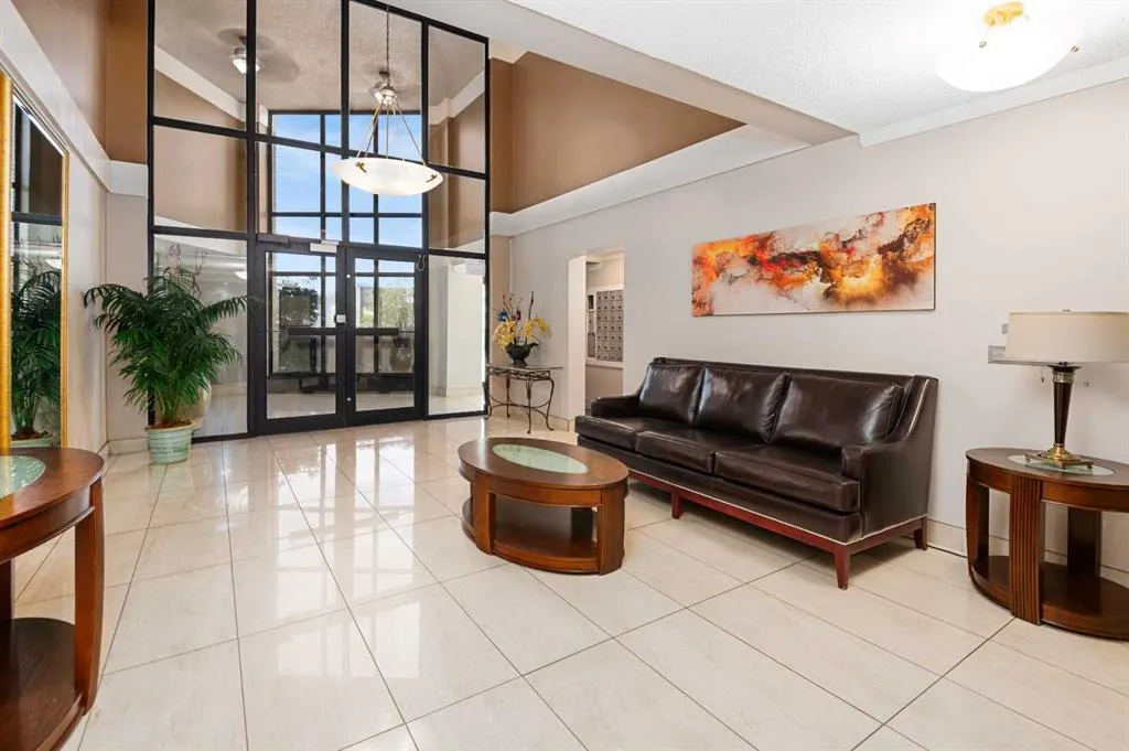 300 Meredith Road NE, #515