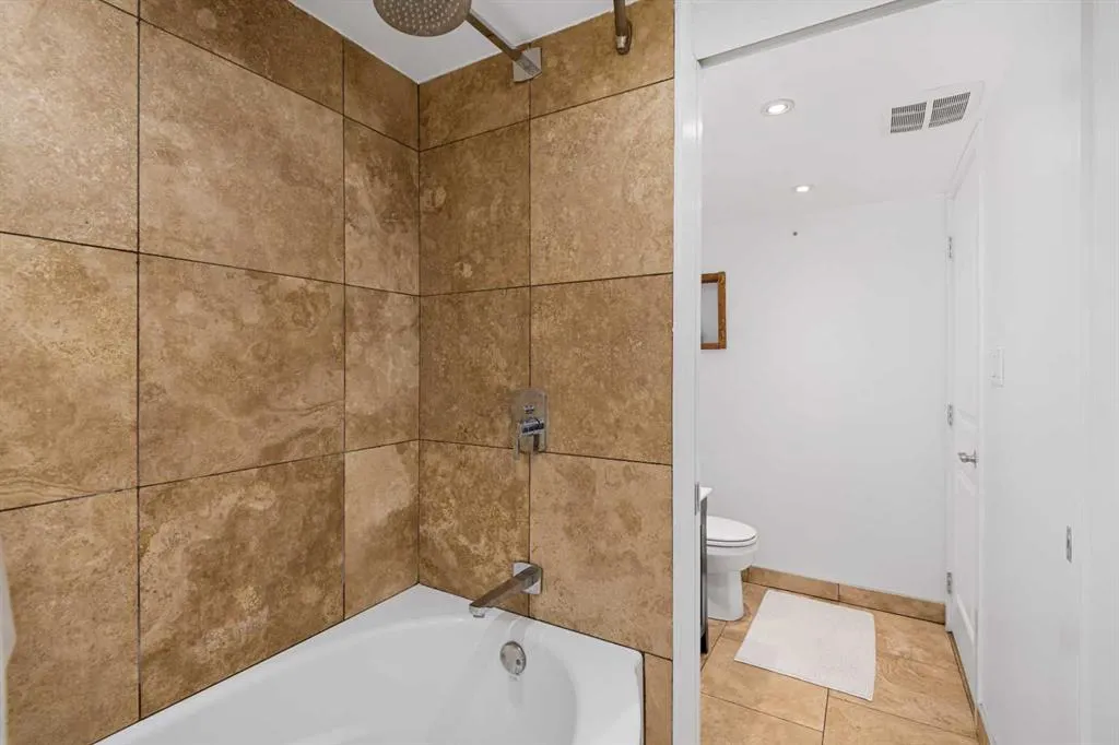 300 Meredith Road NE, #515