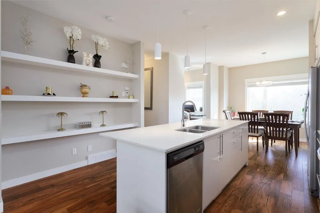 5305 32 Avenue SW, #3102