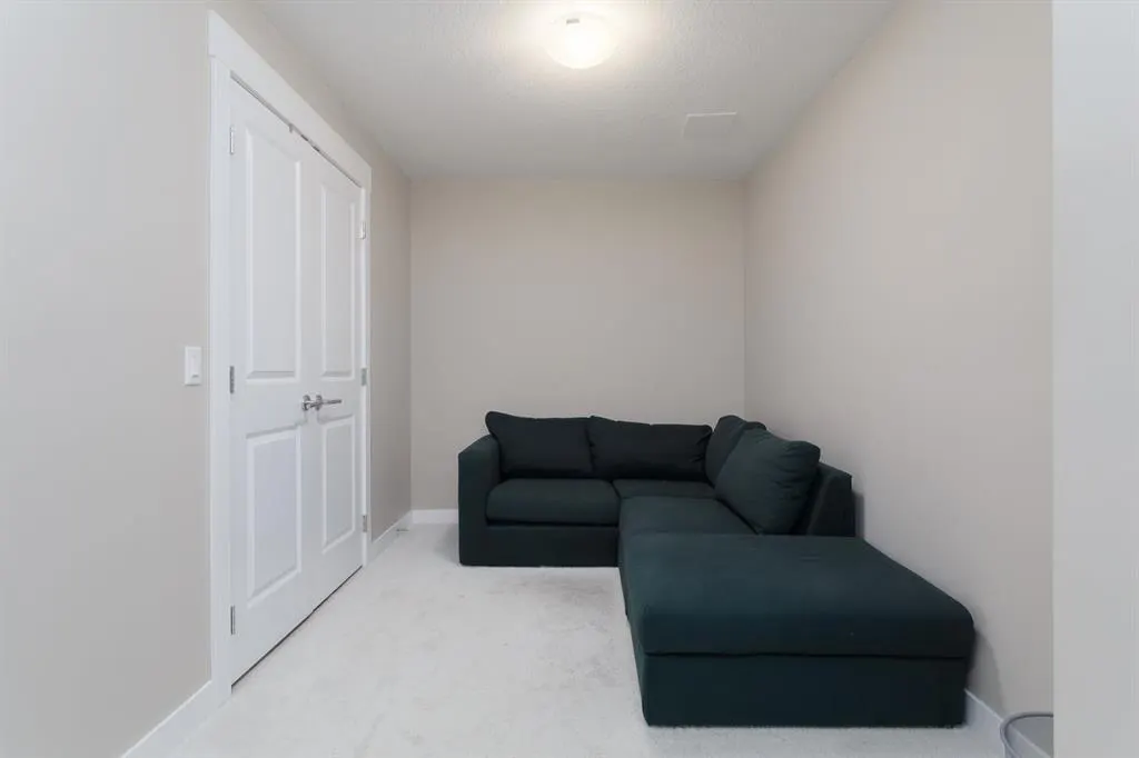 5305 32 Avenue SW, #3102