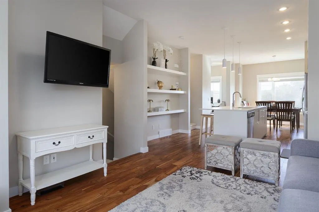 5305 32 Avenue SW, #3102