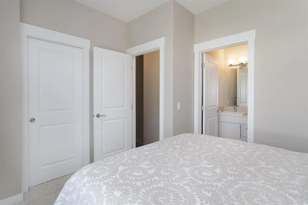5305 32 Avenue SW, #3102
