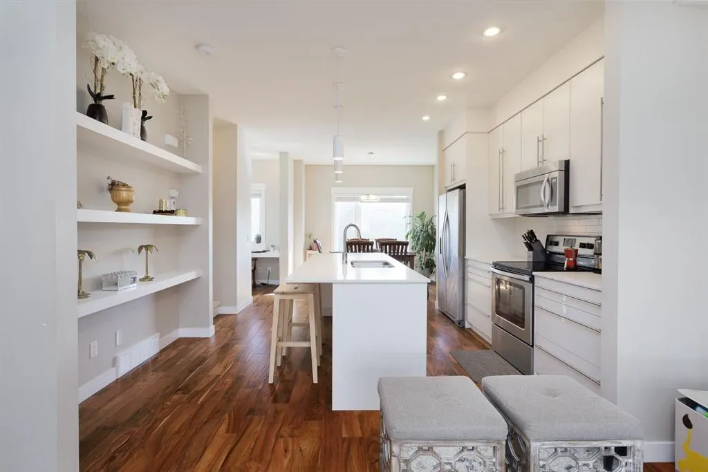 5305 32 Avenue SW, #3102