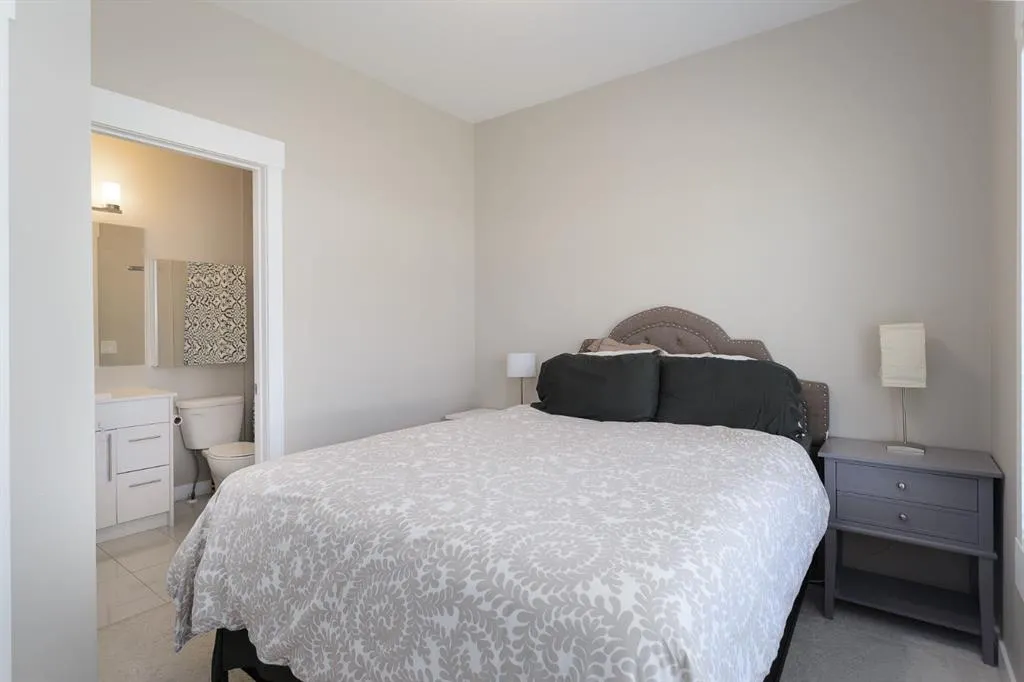 5305 32 Avenue SW, #3102