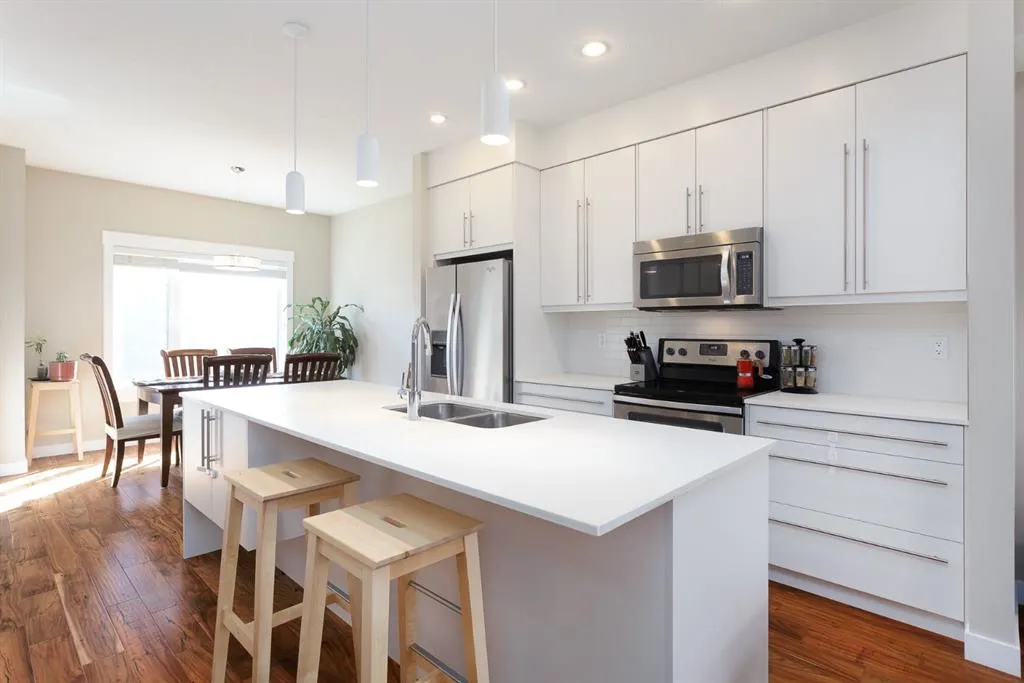 5305 32 Avenue SW, #3102