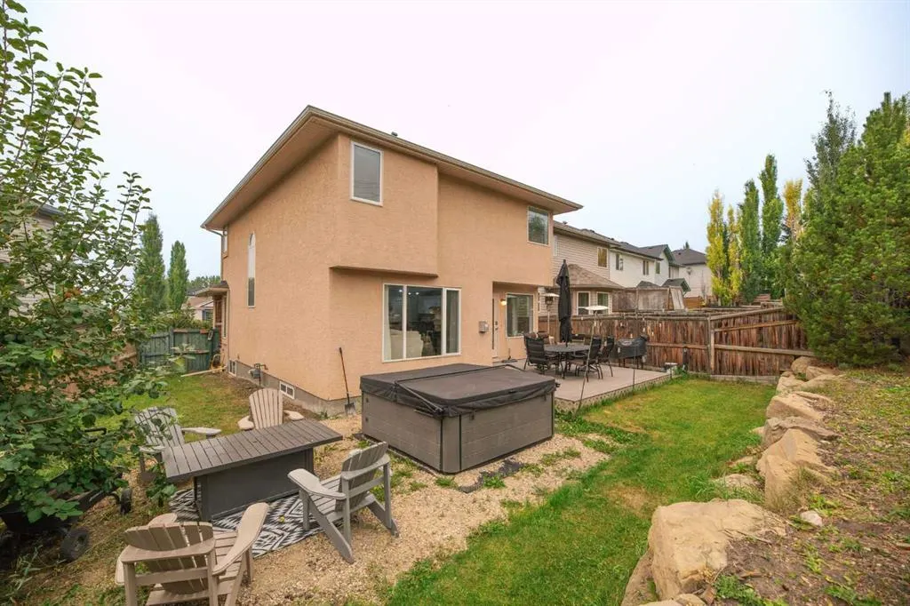 86 Tuscany Ridge View NW