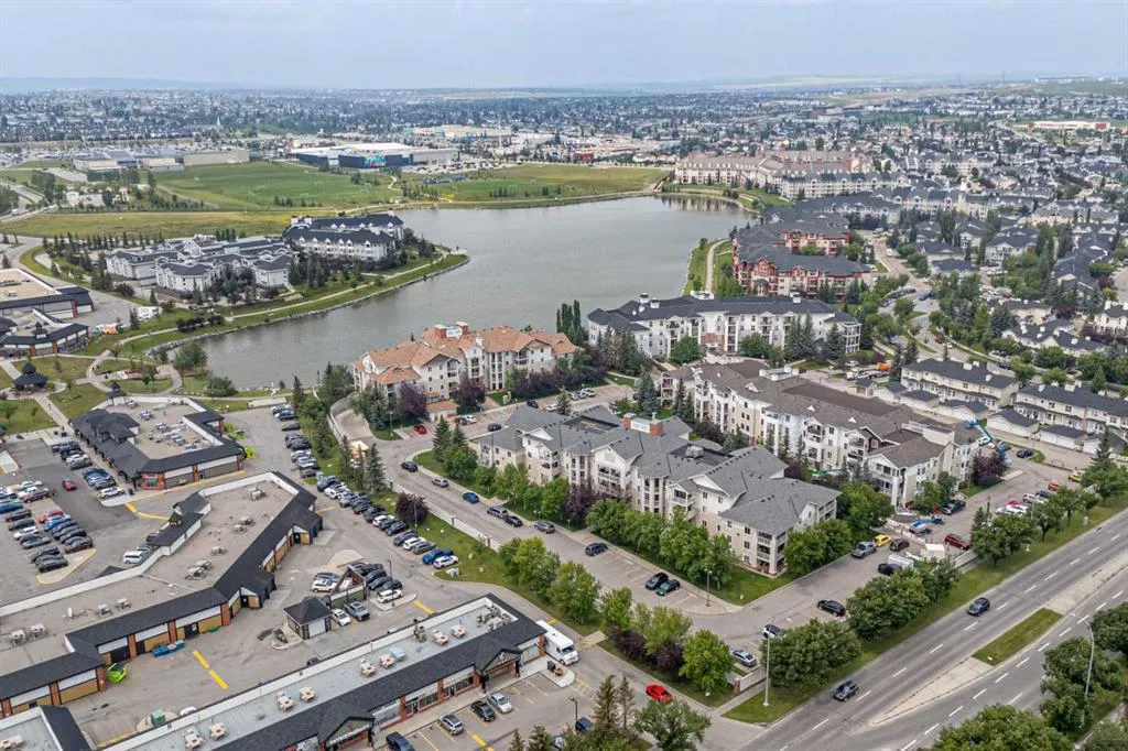 17 Country Village Bay NE, #103