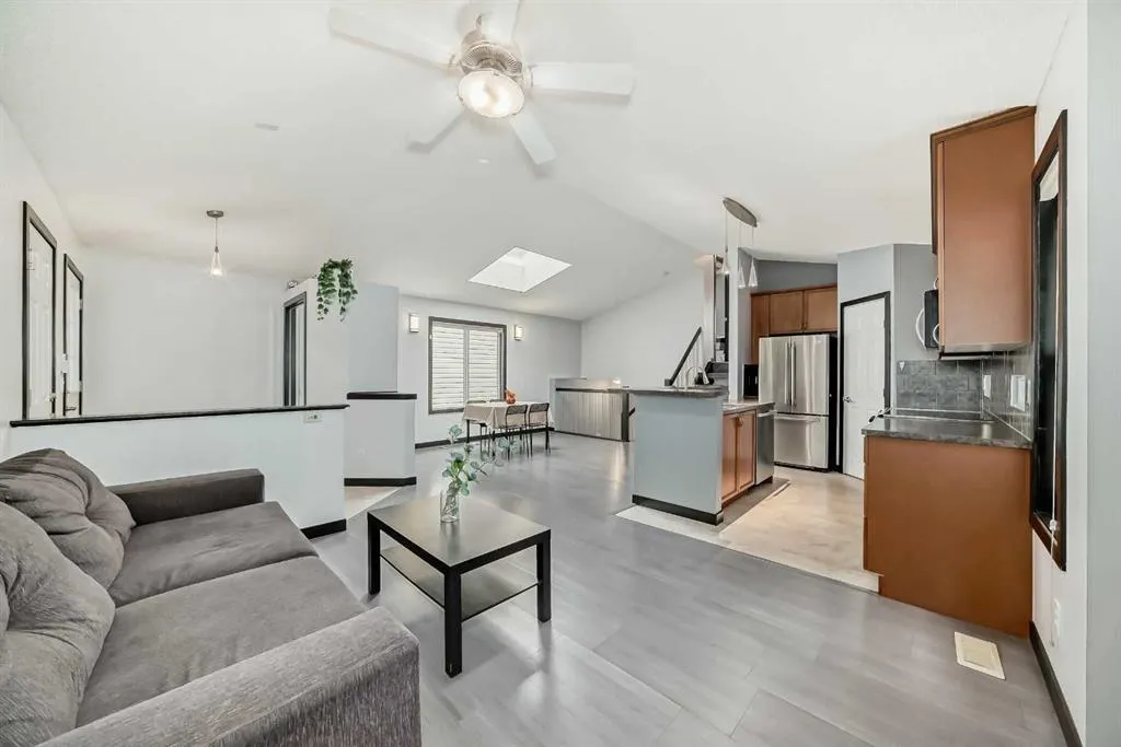 219 Covepark Green NE