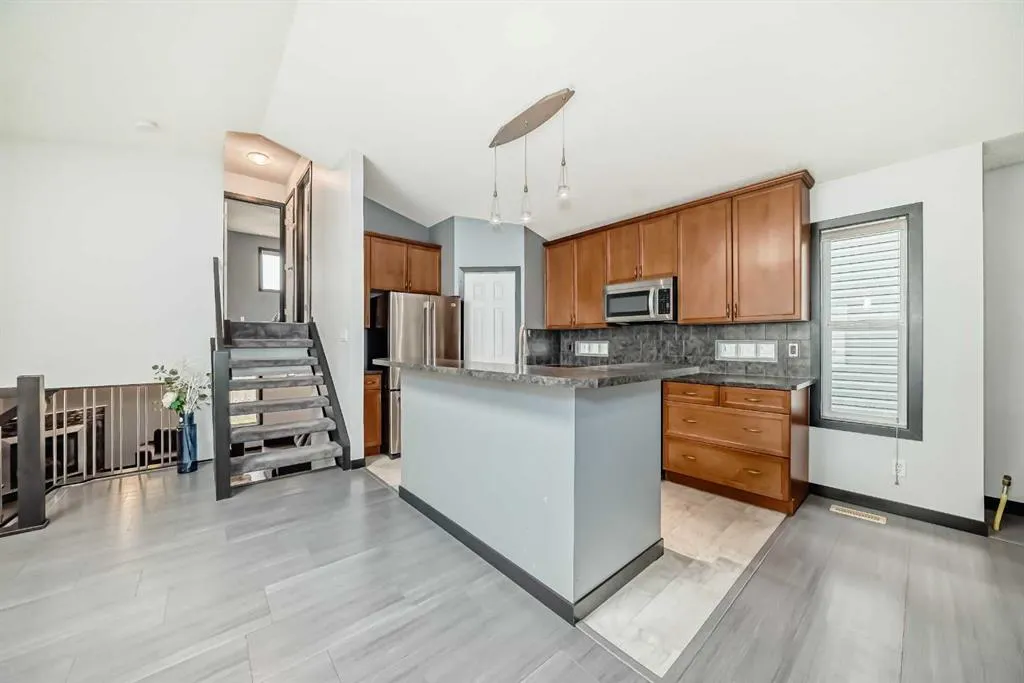 219 Covepark Green NE