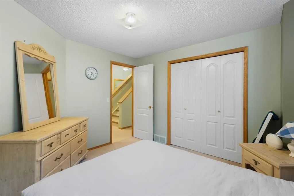 212 Hampstead Gardens NW