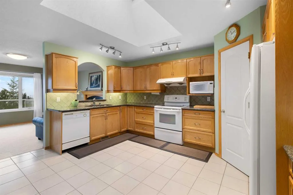 212 Hampstead Gardens NW