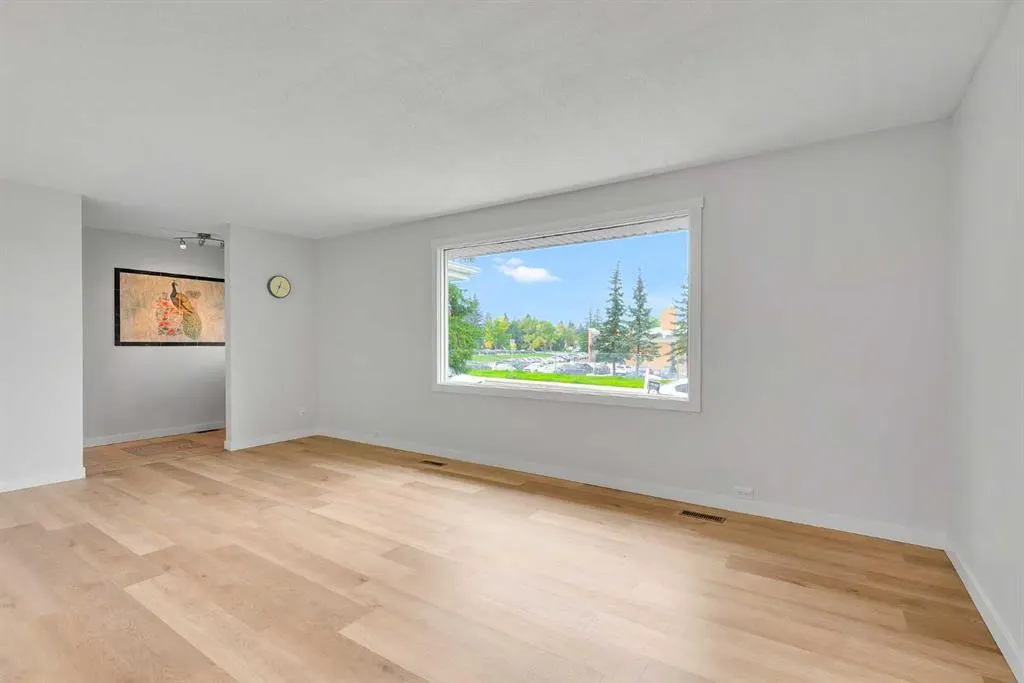300 Sackville Drive SW