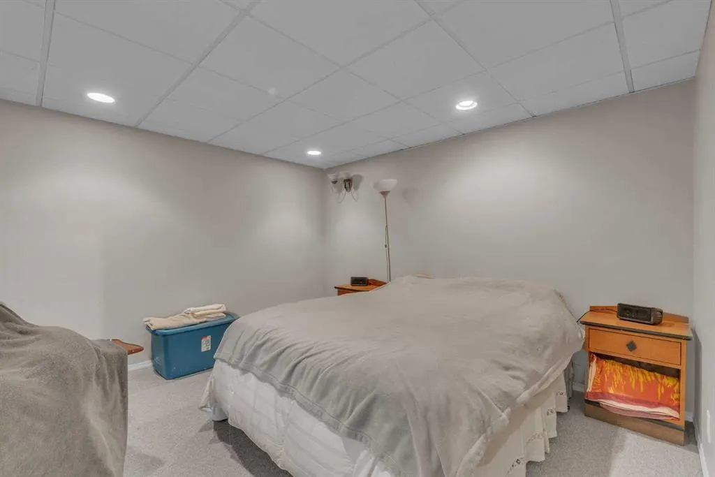 300 Sackville Drive SW