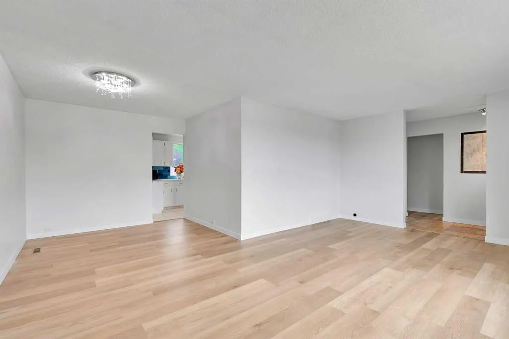 300 Sackville Drive SW