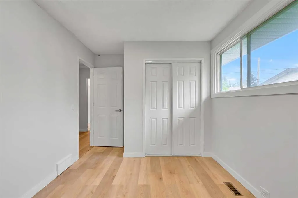 300 Sackville Drive SW