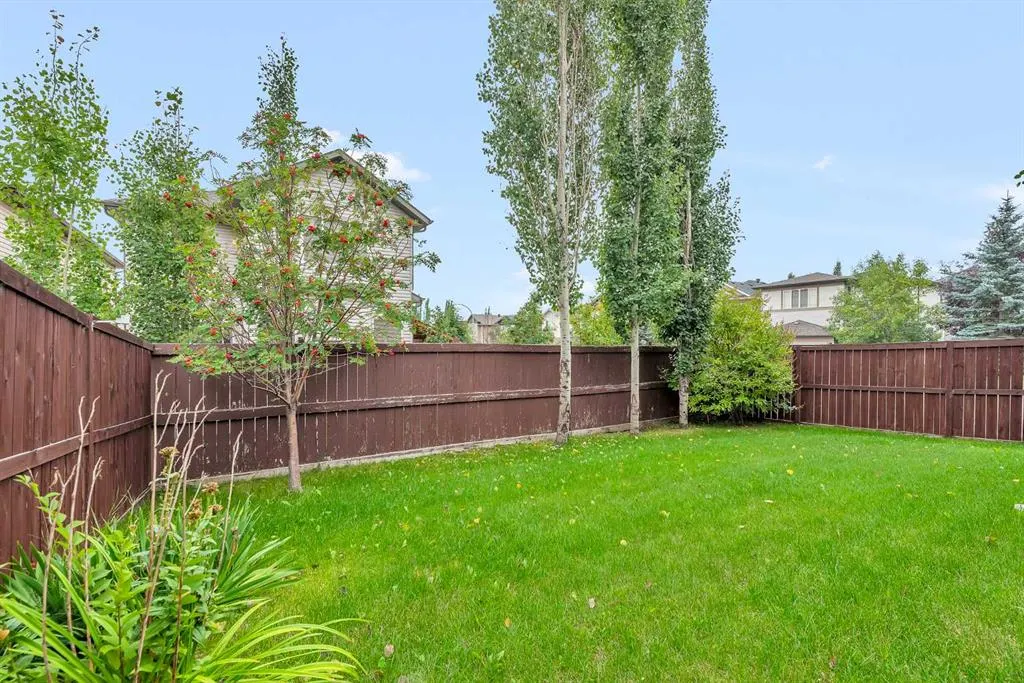 64 Everoak Park SW