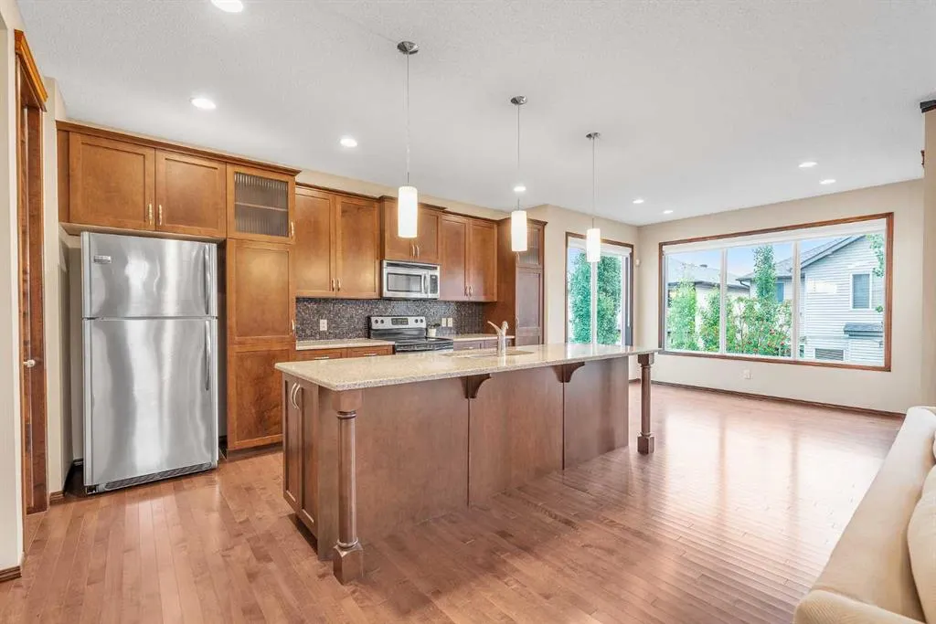 64 Everoak Park SW