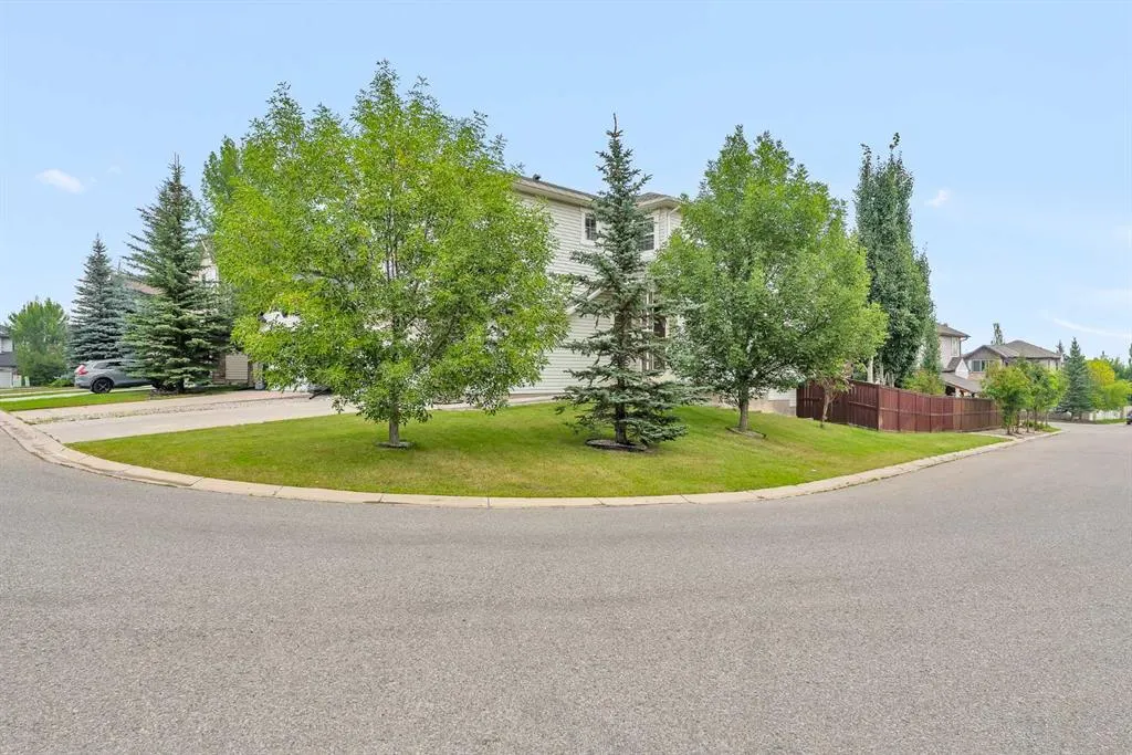 64 Everoak Park SW