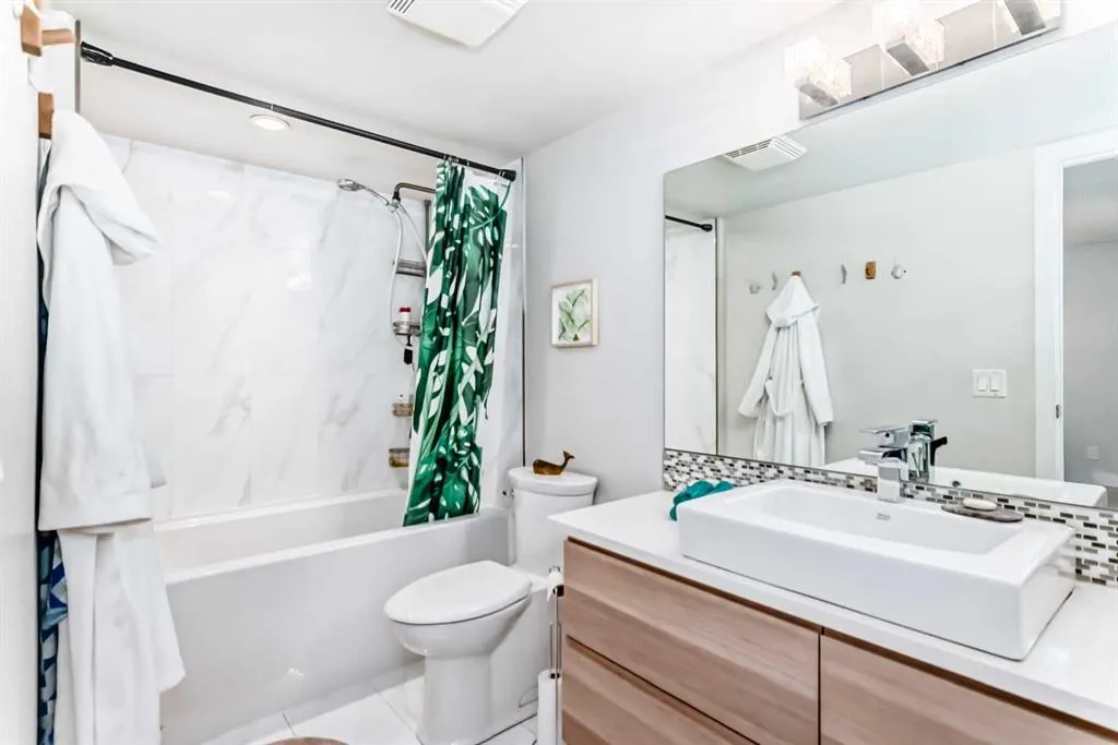 2114 17 Street SW, #403