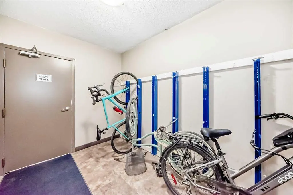 2114 17 Street SW, #403