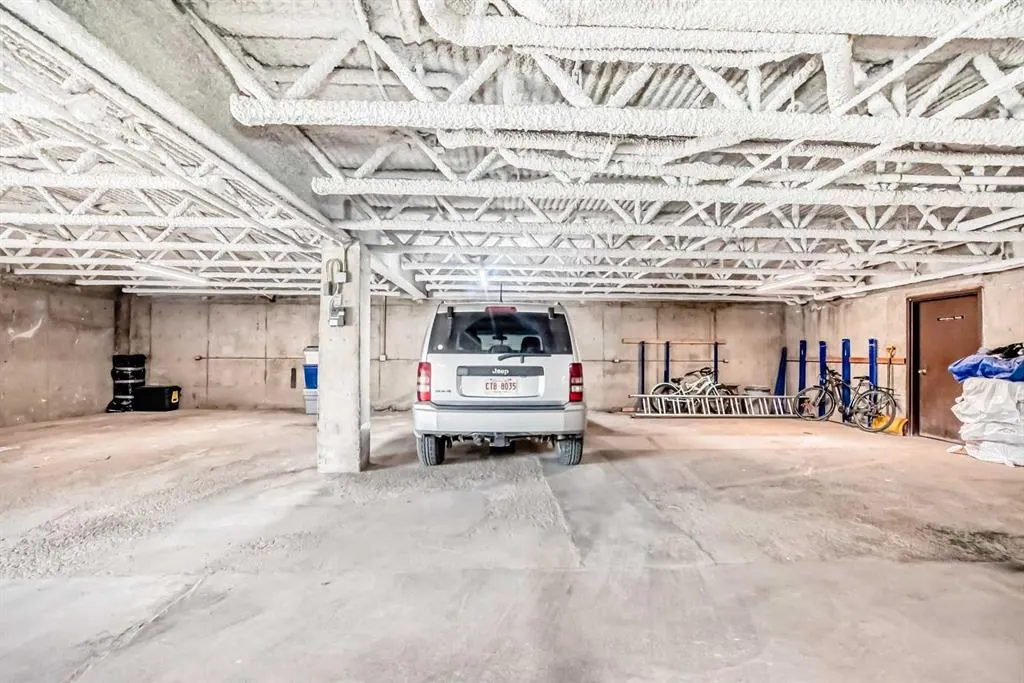 2114 17 Street SW, #403