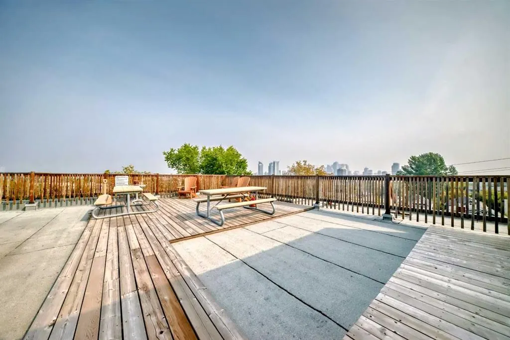 2114 17 Street SW, #403