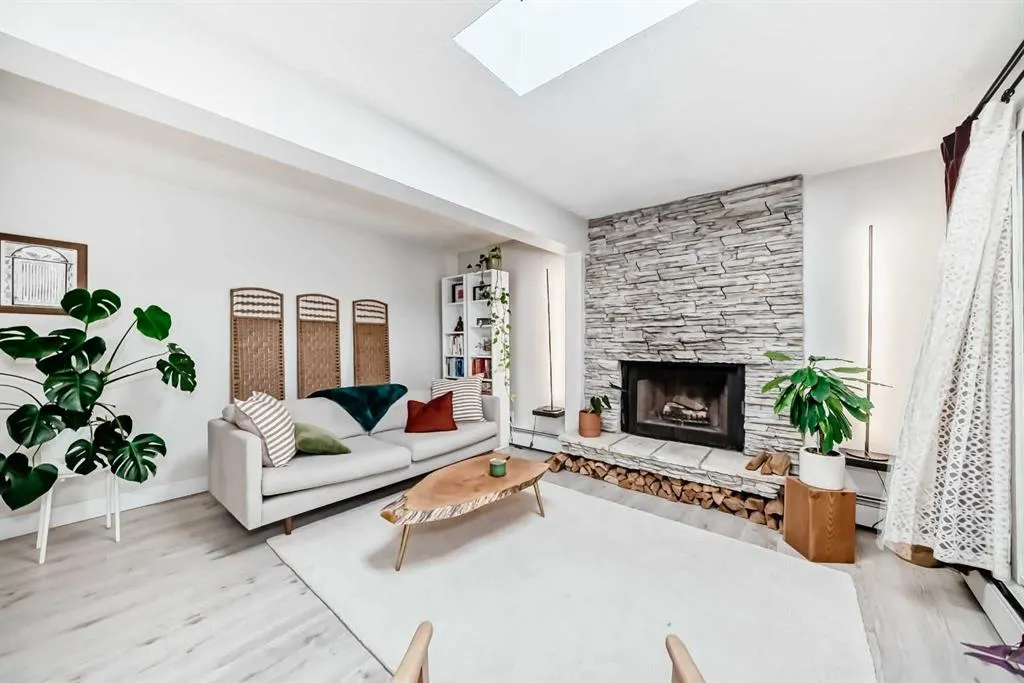 2114 17 Street SW, #403