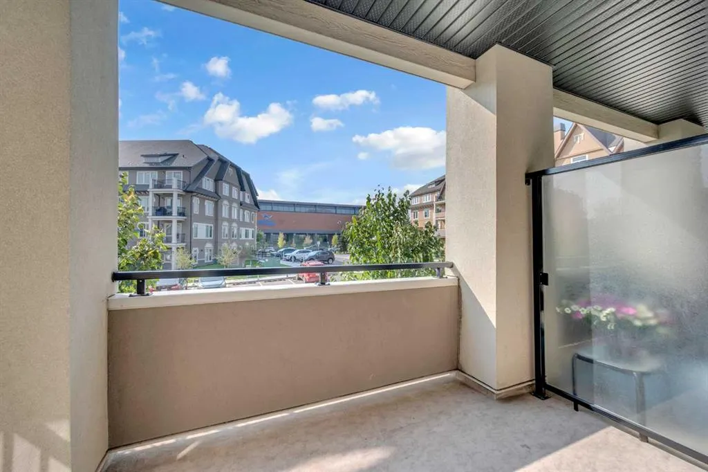 20 Mahogany Mews SE, #203