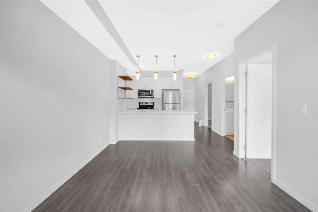 20 Mahogany Mews SE, #203